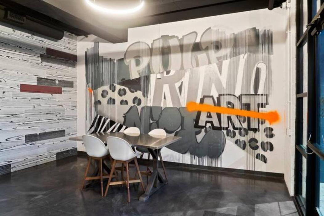 Graffiti & Skyline | Rino Art Lofts *