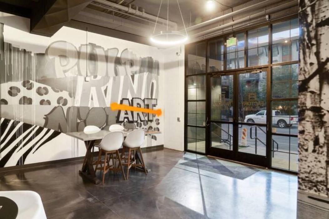 Holiday home Graffiti & Skyline | Rino Art Lofts