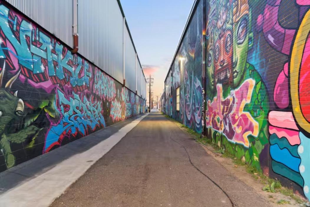 Holiday home Graffiti & Skyline | Rino Art Lofts